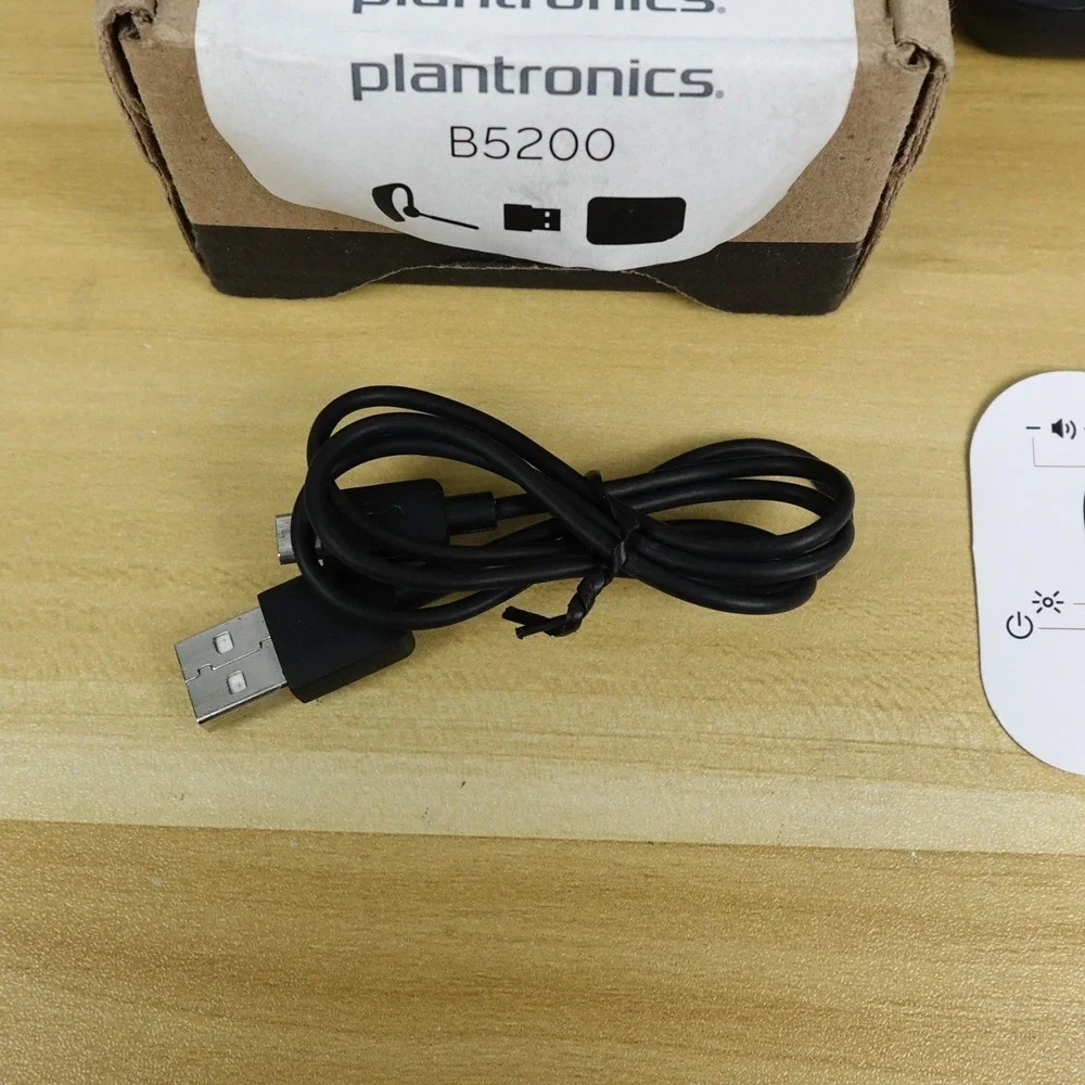 Plantronics 206110-101 Voyager 5200 UC Black Mono Bluetooth Headset System